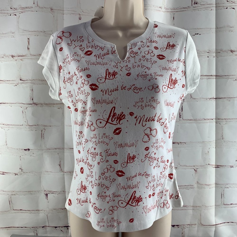 Styles Love Hugs & Kisses Top Junior's Large